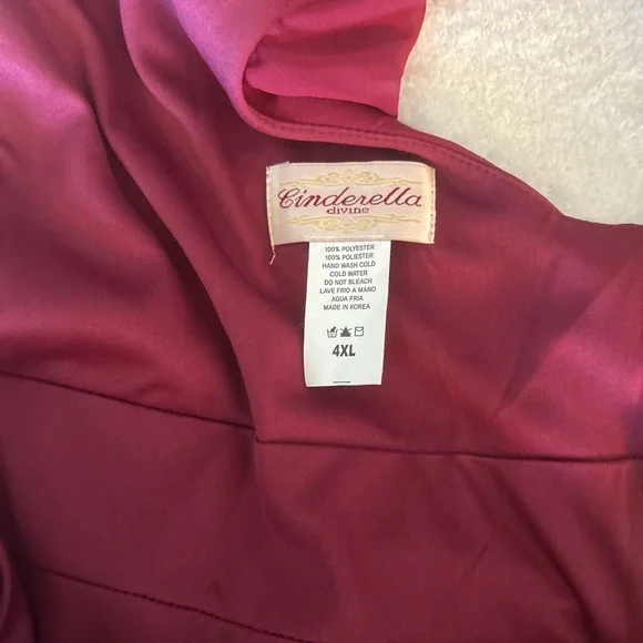 Elegant Burgundy Sleeveless Formal Long Dress - Picture 9 of 13